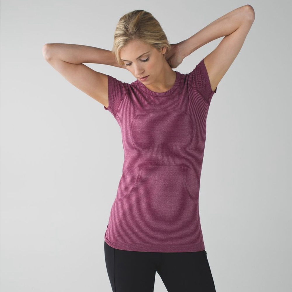 Lululemon athletic top! Swiftly tech short sleeve crew